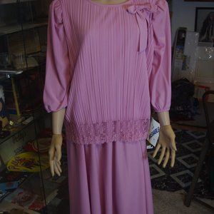 CUE FASHIONS SIZE-20W, COLOR-MAUVE, MADE IN USA, NEW WITH TAGS